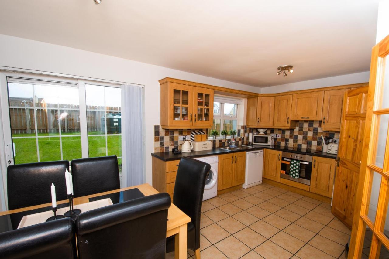 Beautiful Three Bedroom Home In Bundoran Ngoại thất bức ảnh